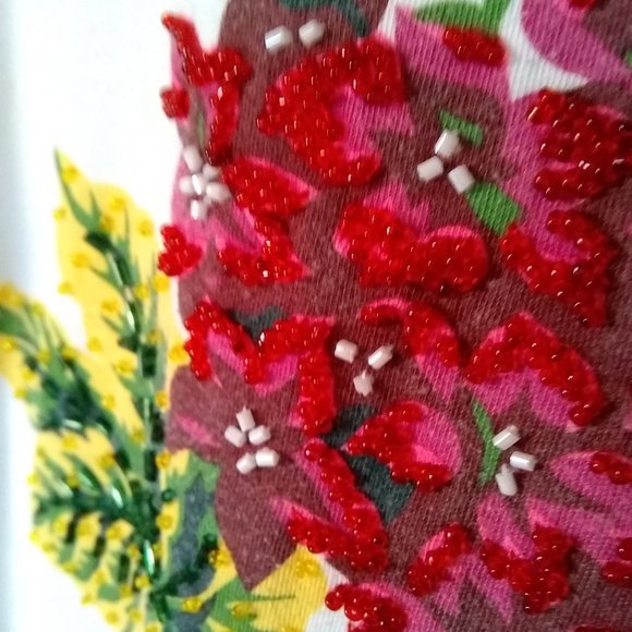 Victoria Harbour - Medium - White - Picture 2 of 6